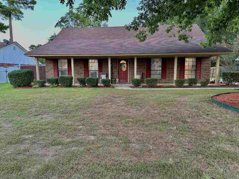 309 Regal Oaks Circle, White Hall, AR 71602