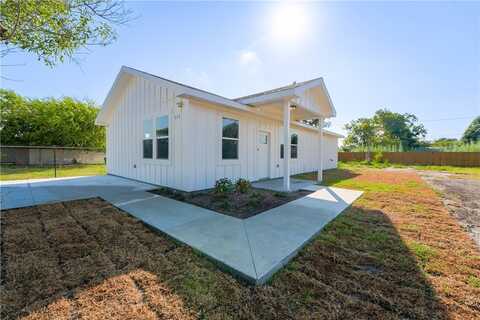 219 S 10th Street, Aransas Pass, TX 78336