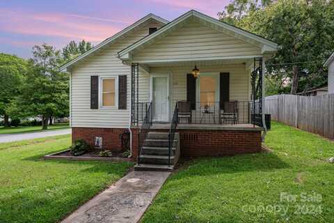 220 Sunrise Avenue, Asheboro, NC 27203