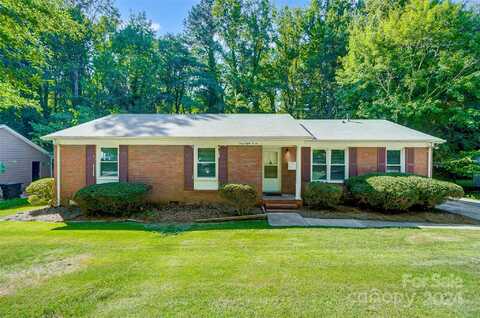 4806 Farm Pond Lane, Charlotte, NC 28212