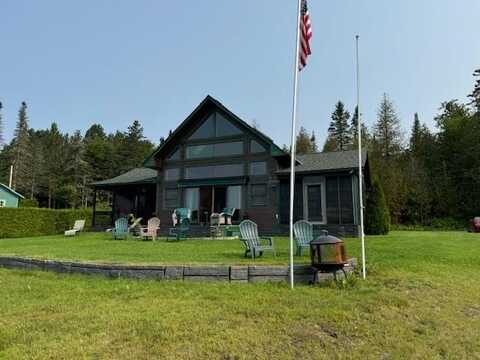 440 North Pond Road, Walden, VT 05873