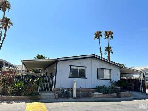 3000 Chester Avenue, Bakersfield, CA 93304