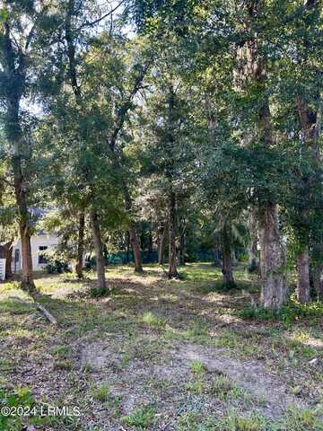 16 Botany Drive, Beaufort, SC 29907