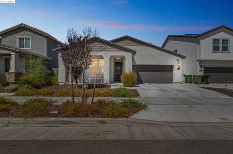 2520 Patriot Dr, Lincoln, CA 95648