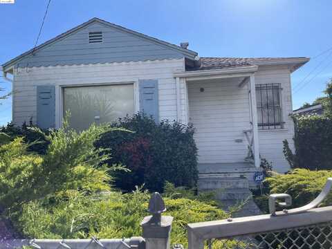 8933 D St, Oakland, CA 94621