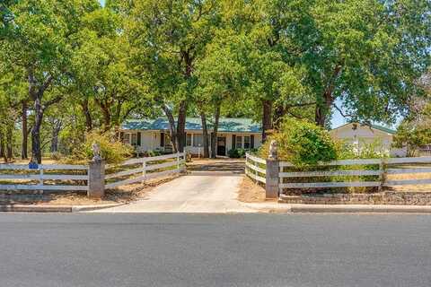 1010 Cherry St, Fredericksburg, TX 78624