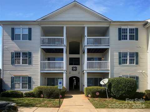 4432 Eaves Lane, Charlotte, NC 28215