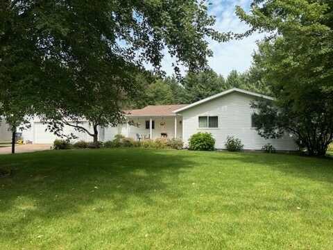 210 W PINE STREET, Abbotsford, WI 54405