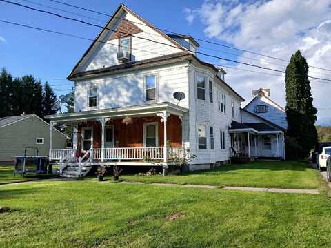 42 Bridge Street, Colebrook, NH 03576