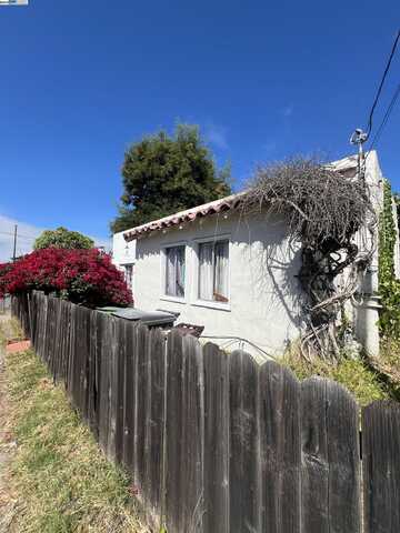 3611 Loma Vista Ave, Oakland, CA 94619