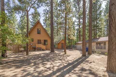 924 West Rainbow Boulevard, Big Bear City, CA 92314