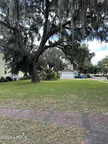 1021 12th Street, Port Royal, SC 29935