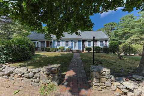 925 Crowells Bog Road, Brewster, MA 02631