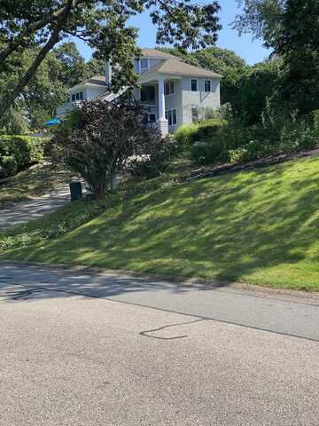 15 Clear Pond Road, Falmouth, MA 02540