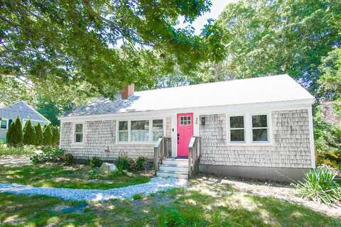 35 Mariner Road, Dennis, MA 02638