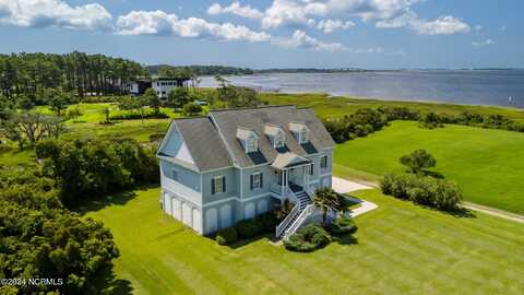 255 Oak Road, Beaufort, NC 28516