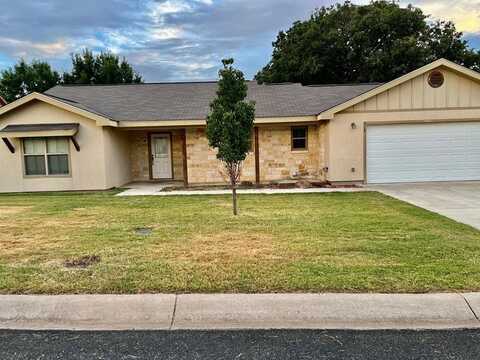 715 Englemann Oak Dr, Fredericksburg, TX 78624