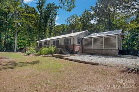 60 Hampton Court, Columbus, NC 28722