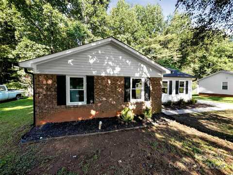 2115 Teddington Drive, Charlotte, NC 28214