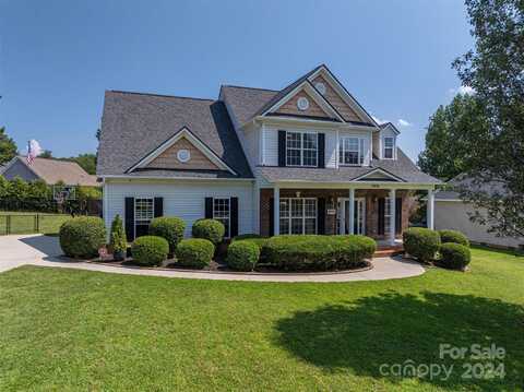 2930 24th Street Drive NE, Hickory, NC 28601