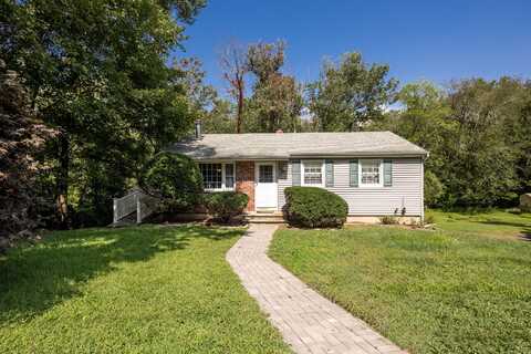 31 Blackberry Road, Danbury, CT 06811