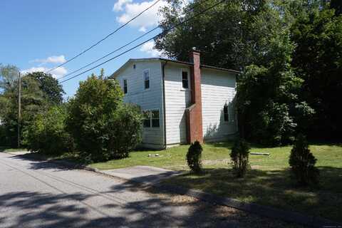 2 School Avenue, Norwich, CT 06360