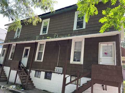 1243 R. Main Street, Johnstown, PA 15905