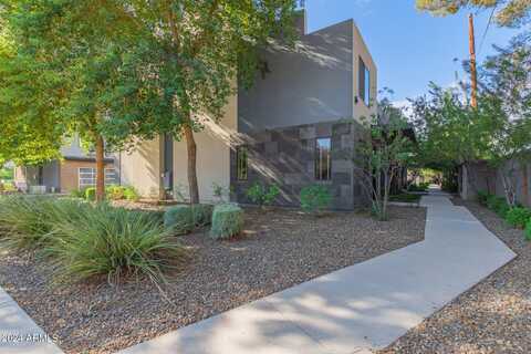 2825 N 42ND Street, Phoenix, AZ 85008