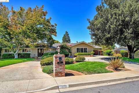 975 Tiffin Dr, Clayton, CA 94517