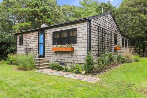 11 Quail Hill Road, Pocasset, MA 02559