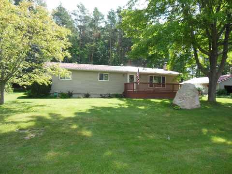 621 S 4th, Harrison, MI 48625