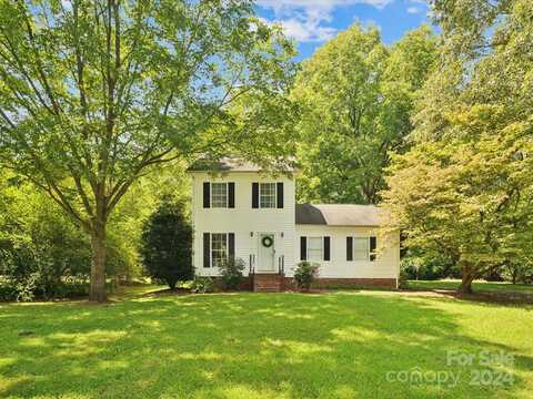 5828 Wilora Lake Road, Charlotte, NC 28212