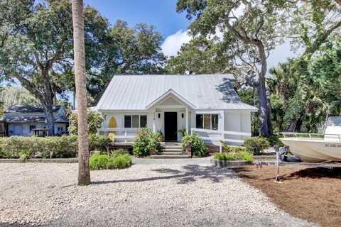 119 E Indian Avenue, Folly Beach, SC 29439