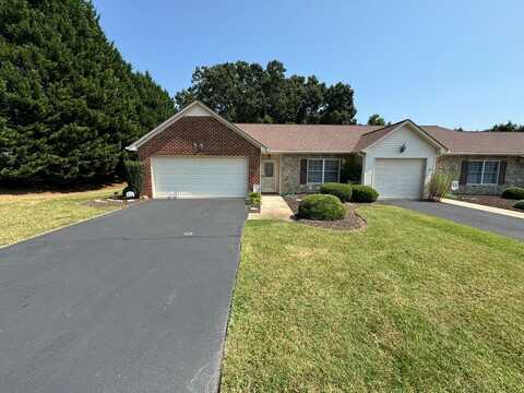 156 CHARLES TOWNE DR, Danville, VA 24541