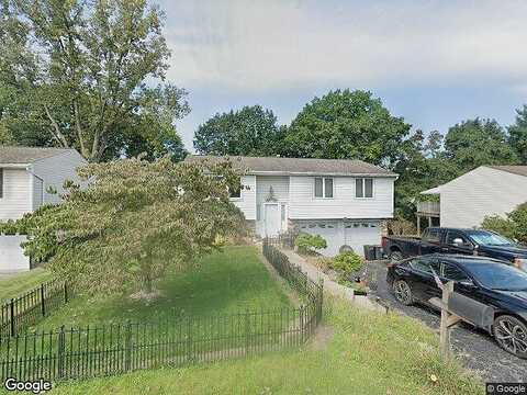 Preston, NORTH VERSAILLES, PA 15137