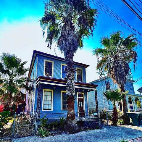 18Th, GALVESTON, TX 77550