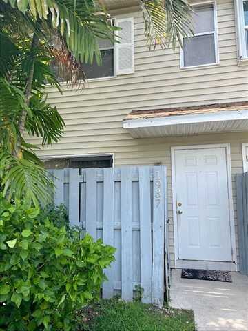 15Th, FORT LAUDERDALE, FL 33305