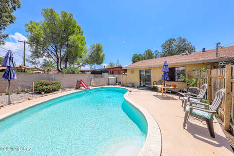 27Th, TUCSON, AZ 85711