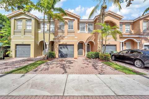 25Th, HOMESTEAD, FL 33035