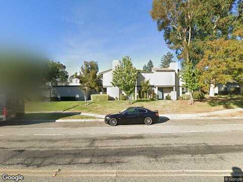 Stoney View Ln, Simi Valley, CA 93063