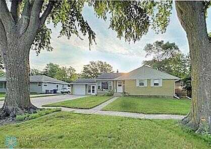 6Th, MOORHEAD, MN 56560