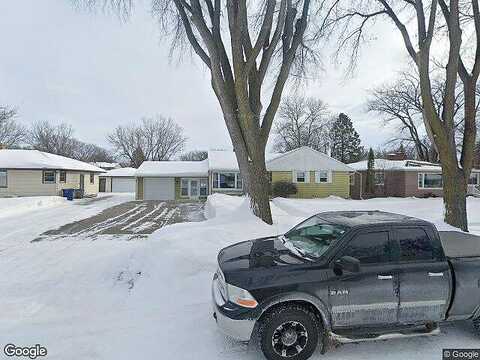 6Th, MOORHEAD, MN 56560
