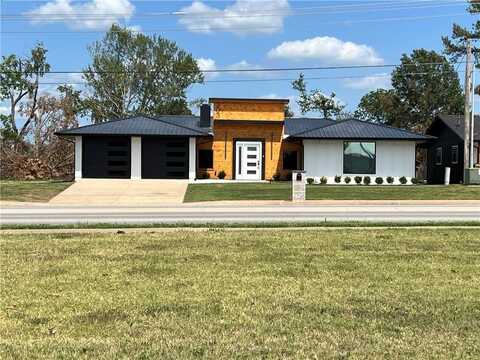 303 S Promenade BLVD, Rogers, AR 72758