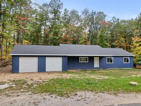 6753 Danes Drive, Houghton Lake, MI 48629