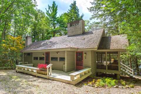 311 Lakeshore Dr, Sandisfield, MA 01255