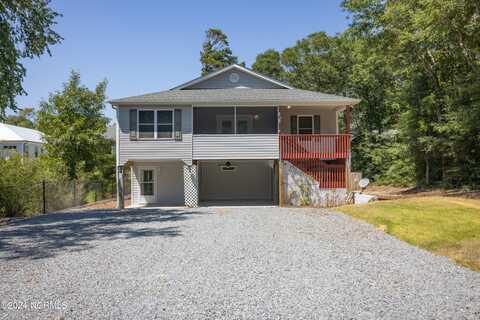 105 SE 15th Street, Oak Island, NC 28465