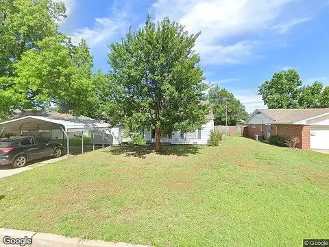 1St, BLACKWELL, OK 74631