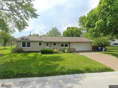 Parkway, BETTENDORF, IA 52722