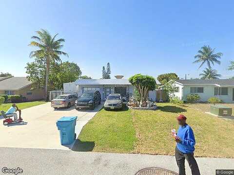 13Th, BOYNTON BEACH, FL 33435