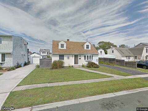 Hayes, AMITYVILLE, NY 11701